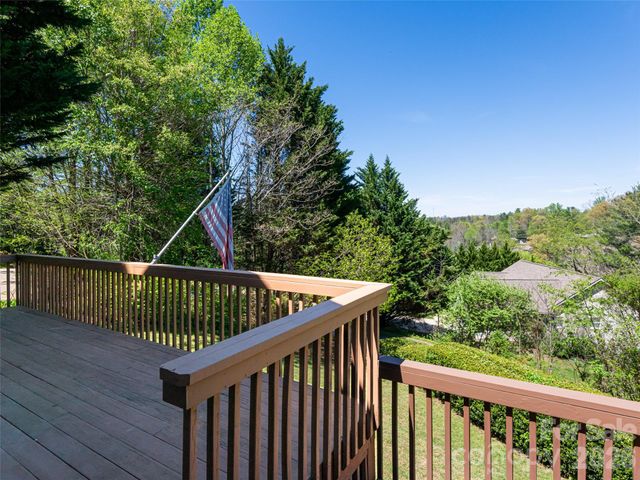 15 Tiffany Lane, Asheville, NC 28804