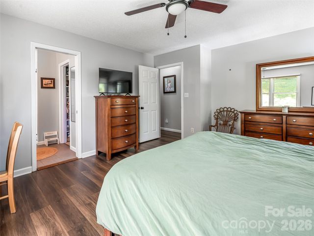 15 Tiffany Lane, Asheville, NC 28804