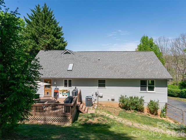 15 Tiffany Lane, Asheville, NC 28804