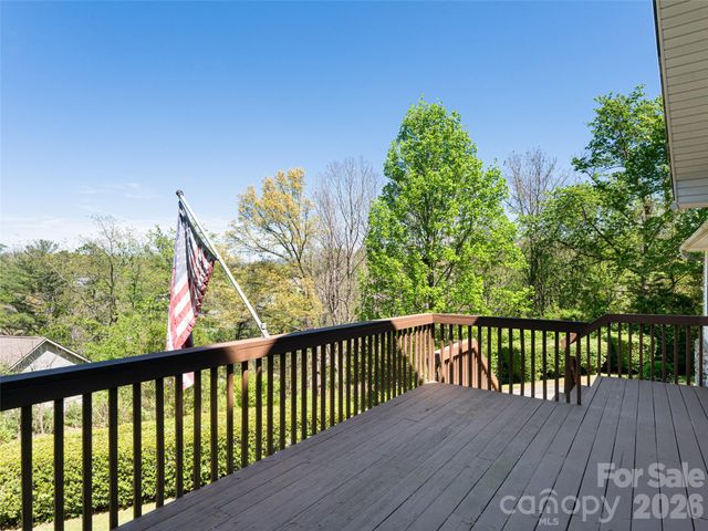 15 Tiffany Lane, Asheville, NC 28804
