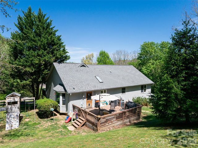 15 Tiffany Lane, Asheville, NC 28804