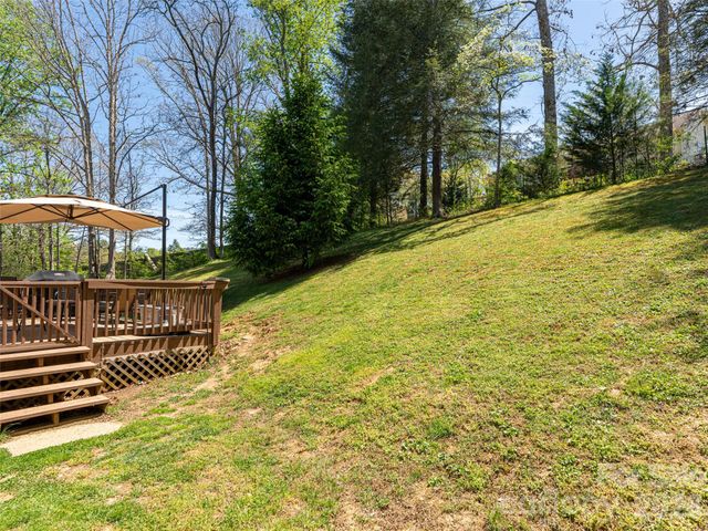 15 Tiffany Lane, Asheville, NC 28804