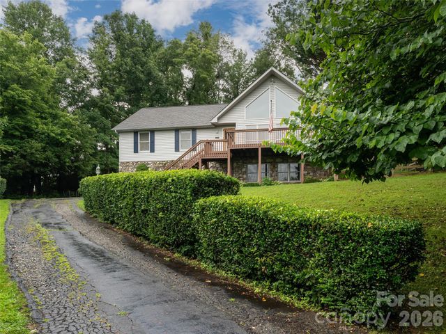 15 Tiffany Lane, Asheville, NC 28804