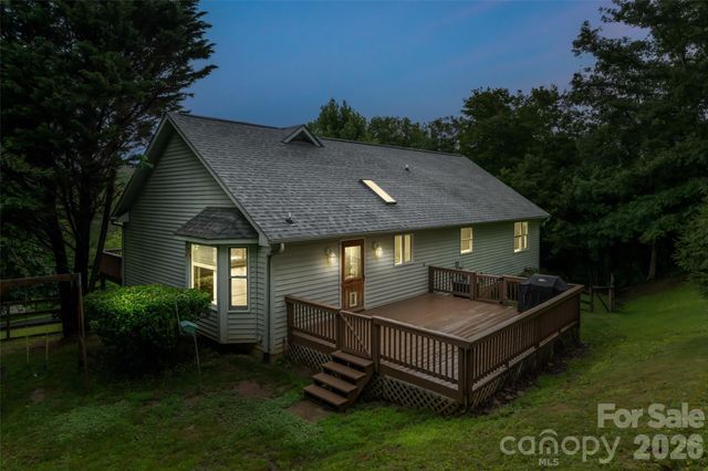 15 Tiffany Lane, Asheville, NC 28804