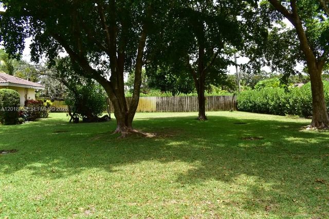 3634 Lowson Boulevard, Delray Beach, FL 33445