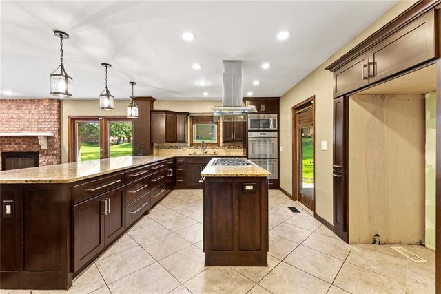 2442 Edgewood Drive, Enid, OK 73703