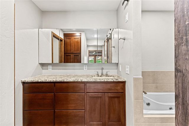 2442 Edgewood Drive, Enid, OK 73703