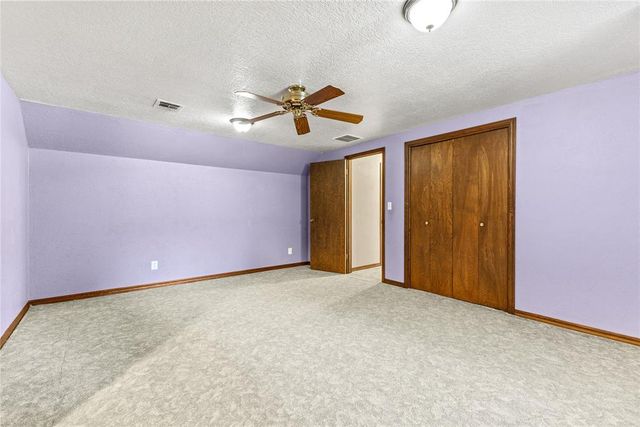 2442 Edgewood Drive, Enid, OK 73703