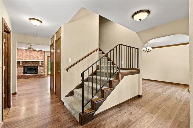 2442 Edgewood Drive, Enid, OK 73703