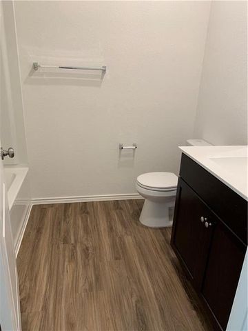 7400 Tonka LN, Austin, TX 78744
