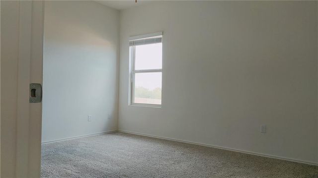 7400 Tonka LN, Austin, TX 78744