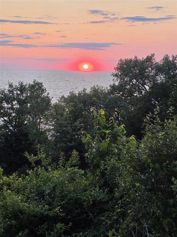 1802 Lakeshore Drive 6, Saint Joseph, MI 49085
