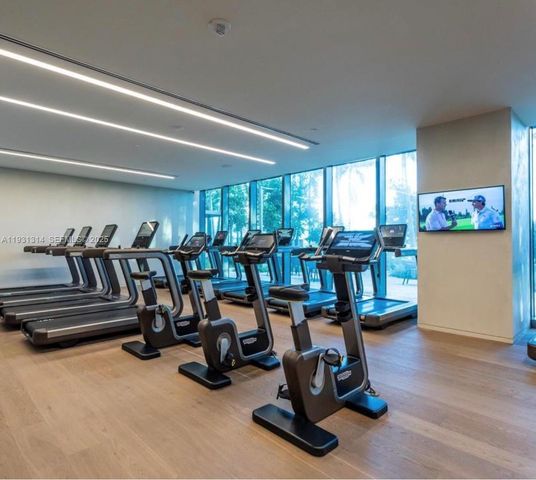 650 NE 32nd St 3106, Miami, FL 33137