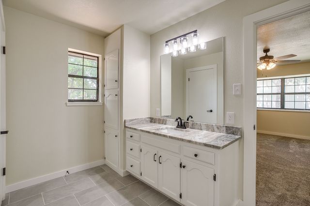 1009 Abbie Lane, Glen Rose, TX 76043