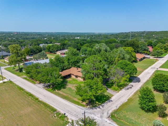 1009 Abbie Lane, Glen Rose, TX 76043