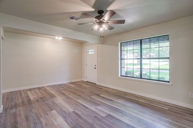 1009 Abbie Lane, Glen Rose, TX 76043