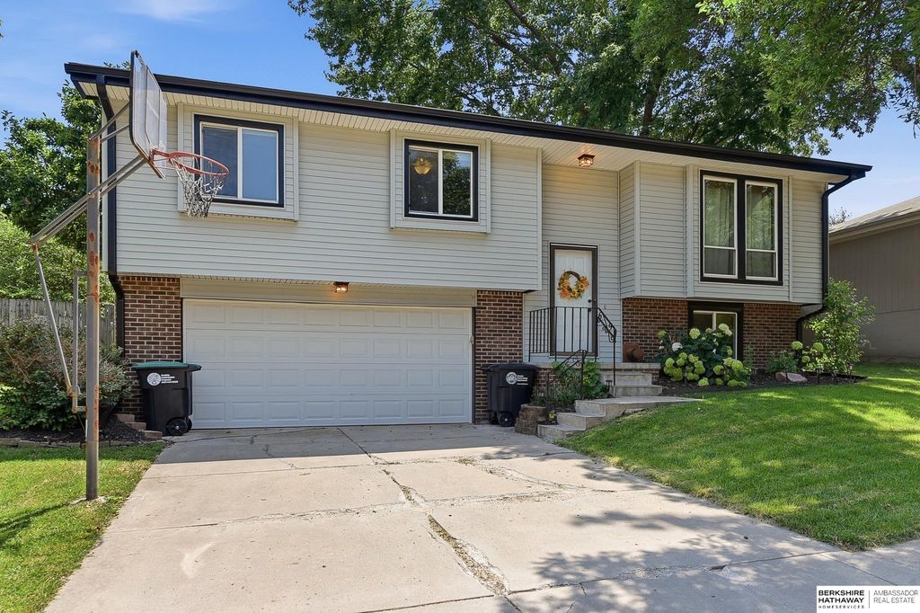13109 Patrick Circle, Omaha, NE 68164
