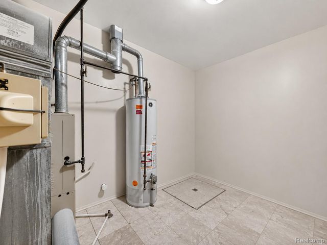 29539 Pine Ridge Circle, Farmington Hills, MI 48331
