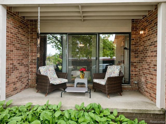 29539 Pine Ridge Circle, Farmington Hills, MI 48331
