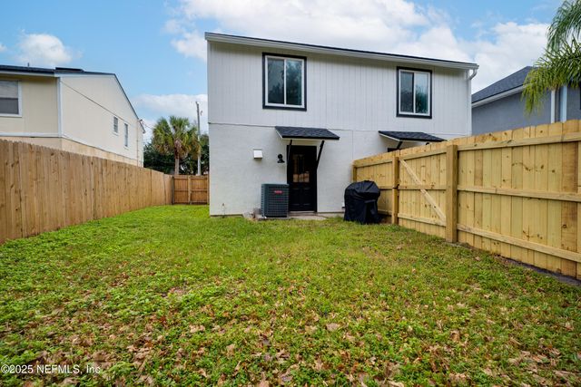 620 6TH Avenue S, Jacksonville Beach, FL 32250