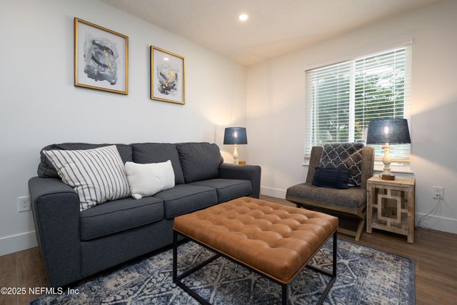 620 6TH Avenue S, Jacksonville Beach, FL 32250