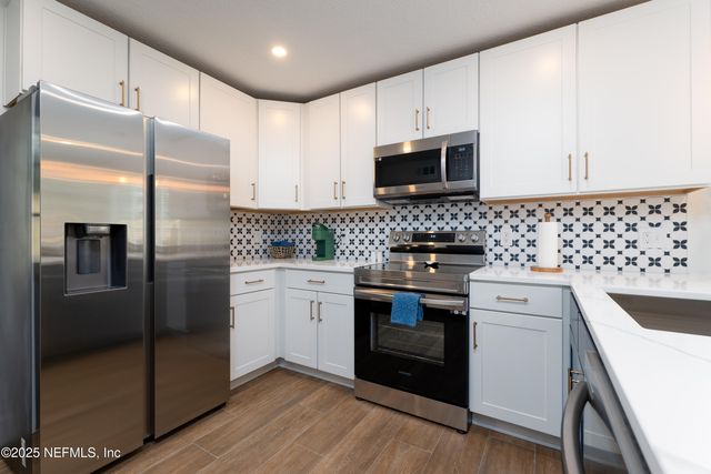 620 6TH Avenue S, Jacksonville Beach, FL 32250