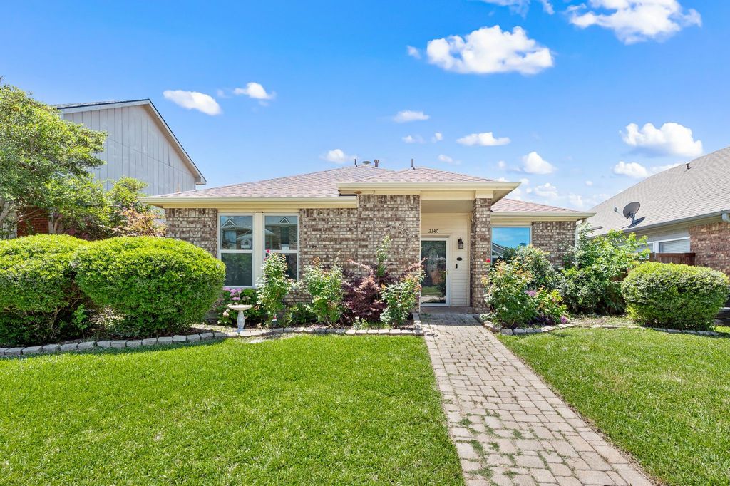 2140 Falcon Ridge Drive, Carrollton, TX 75010