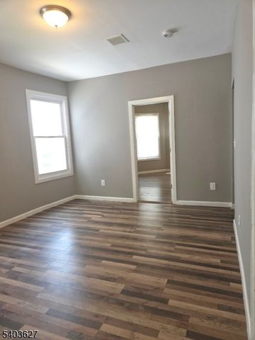 131 N 14Th St, East Orange City, NJ 07017