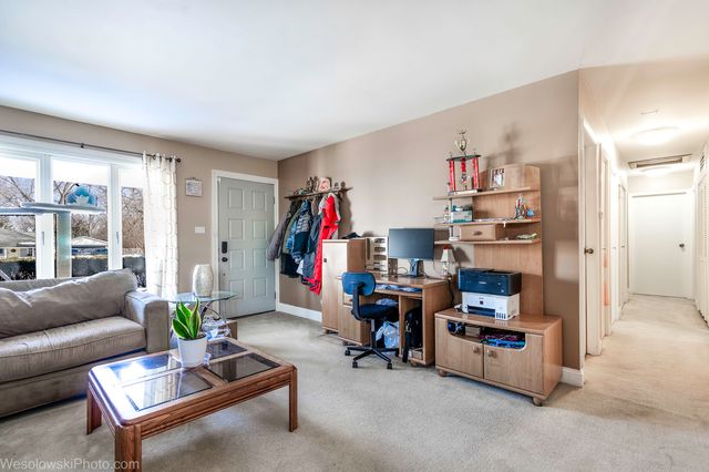 8721 W 169th Street, Orland Park, IL 60462