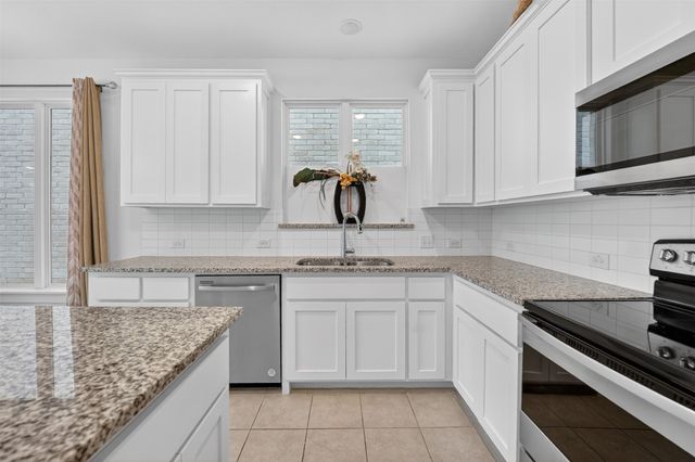 340 Oakbend Drive, Lewisville, TX 75067