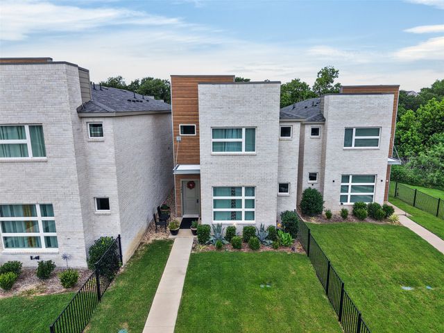 340 Oakbend Drive, Lewisville, TX 75067