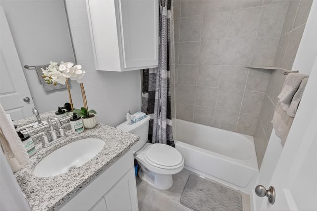 340 Oakbend Drive, Lewisville, TX 75067