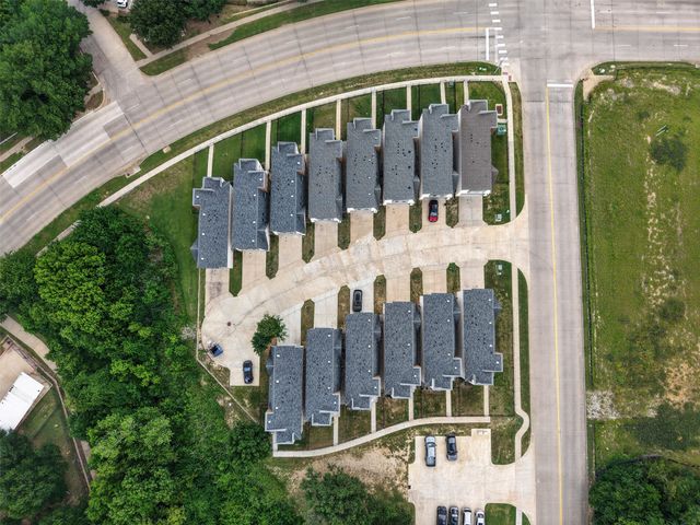 340 Oakbend Drive, Lewisville, TX 75067