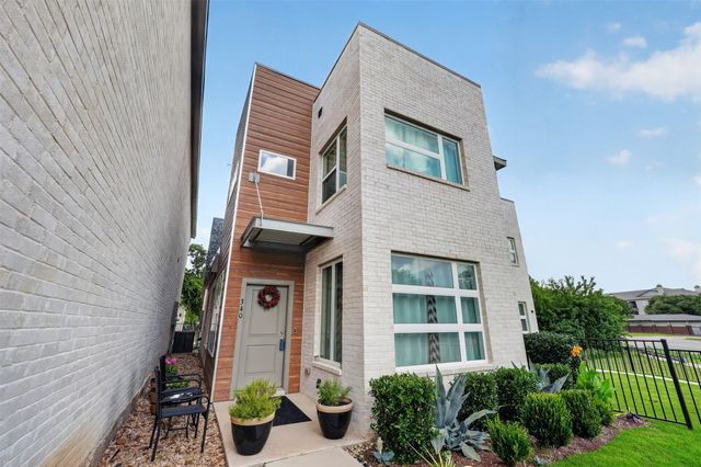340 Oakbend Drive, Lewisville, TX 75067