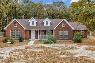 4818 Blue Water Circle, Granbury, TX 76049