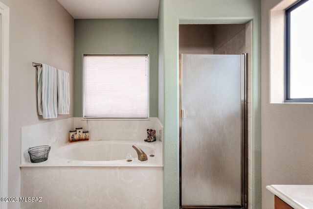 101 W Calle Frambuesa, Green Valley, AZ 85614