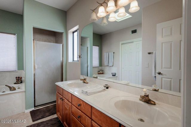 101 W Calle Frambuesa, Green Valley, AZ 85614