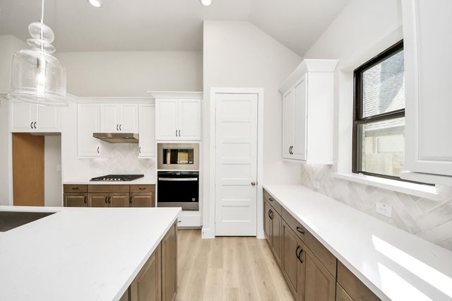 19318 Stagecoach Breeze Lane, Tomball, TX 77377