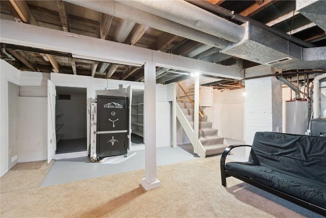 1200 33rd Street SE, Cedar Rapids, IA 52403