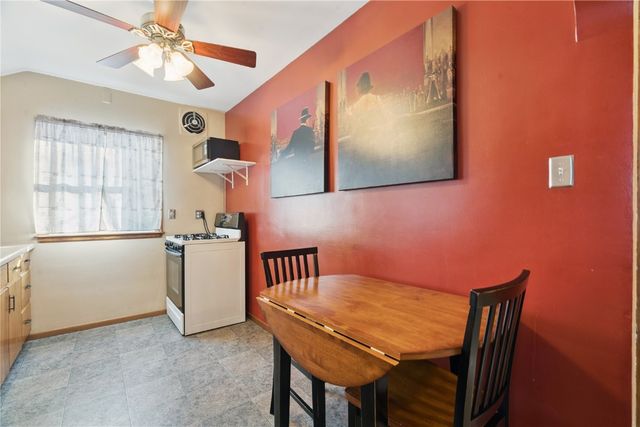 1200 33rd Street SE, Cedar Rapids, IA 52403