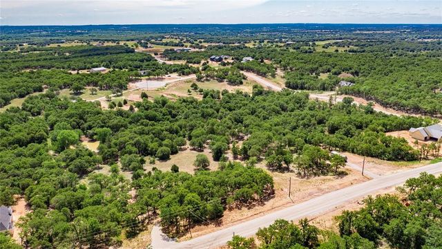 310 Rolling Bend, Alvord, TX 76225