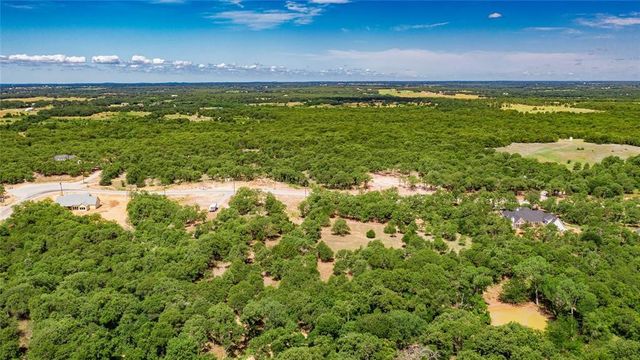 310 Rolling Bend, Alvord, TX 76225