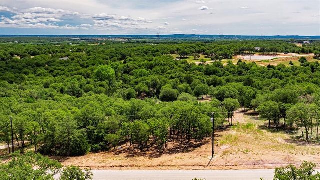 310 Rolling Bend, Alvord, TX 76225