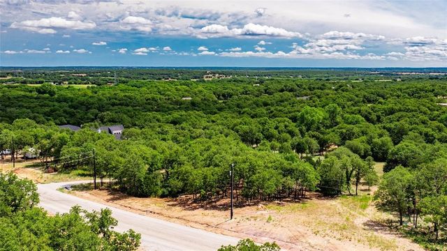 310 Rolling Bend, Alvord, TX 76225