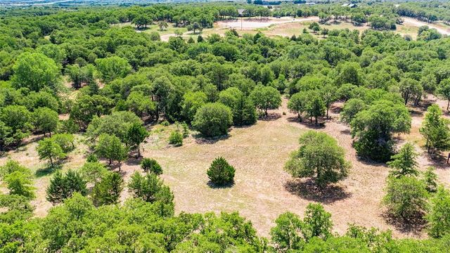 310 Rolling Bend, Alvord, TX 76225