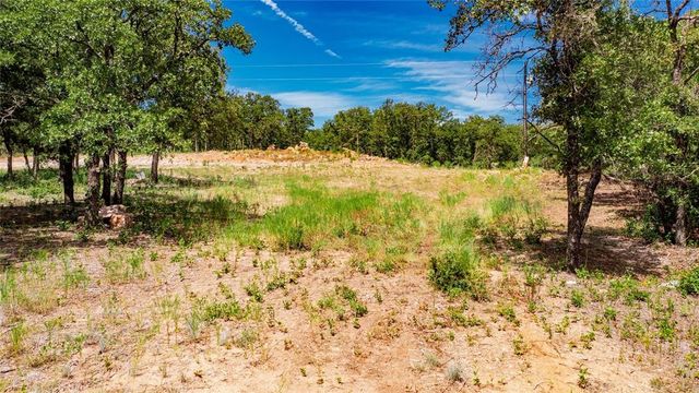 310 Rolling Bend, Alvord, TX 76225
