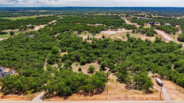 310 Rolling Bend, Alvord, TX 76225
