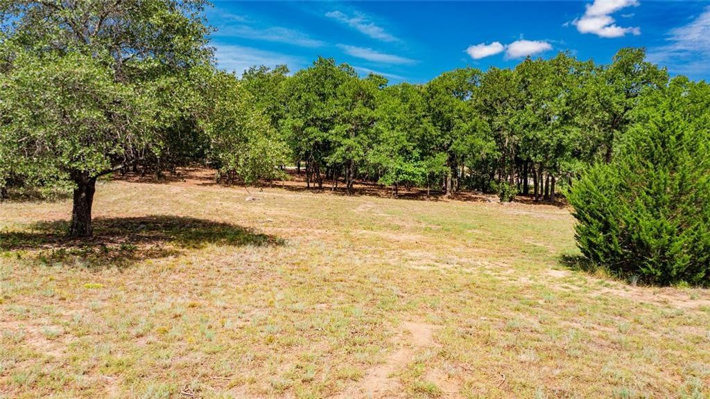310 Rolling Bend, Alvord, TX 76225