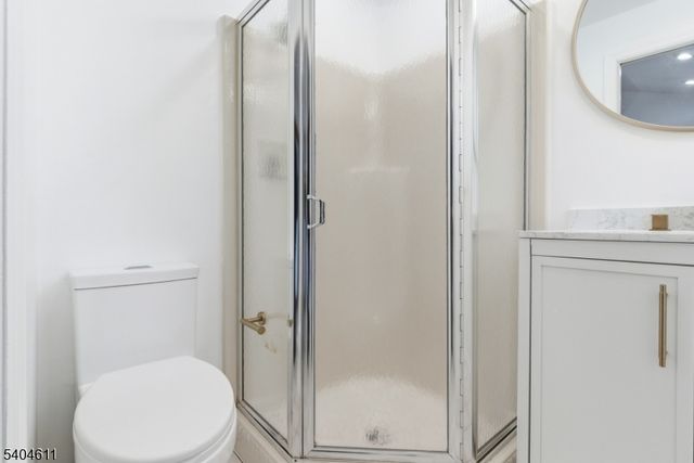 41 Robertson Rd, West Orange Twp., NJ 07052