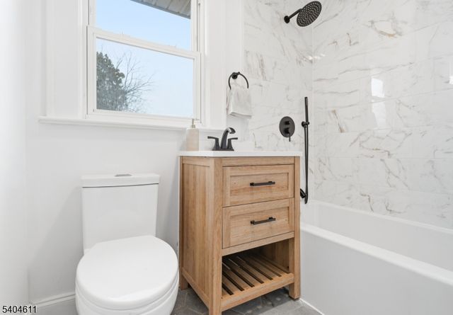 41 Robertson Rd, West Orange Twp., NJ 07052